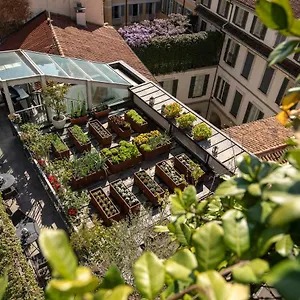 Scala 4*, Milan Italy
